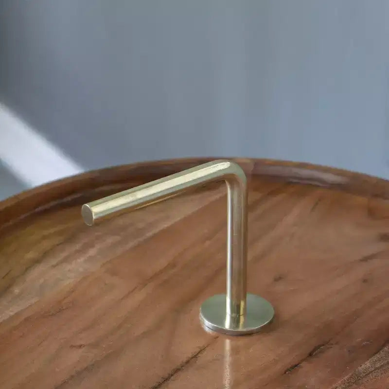 Table d'appoint mi-siècle en bois et métal avec pieds inclinés
