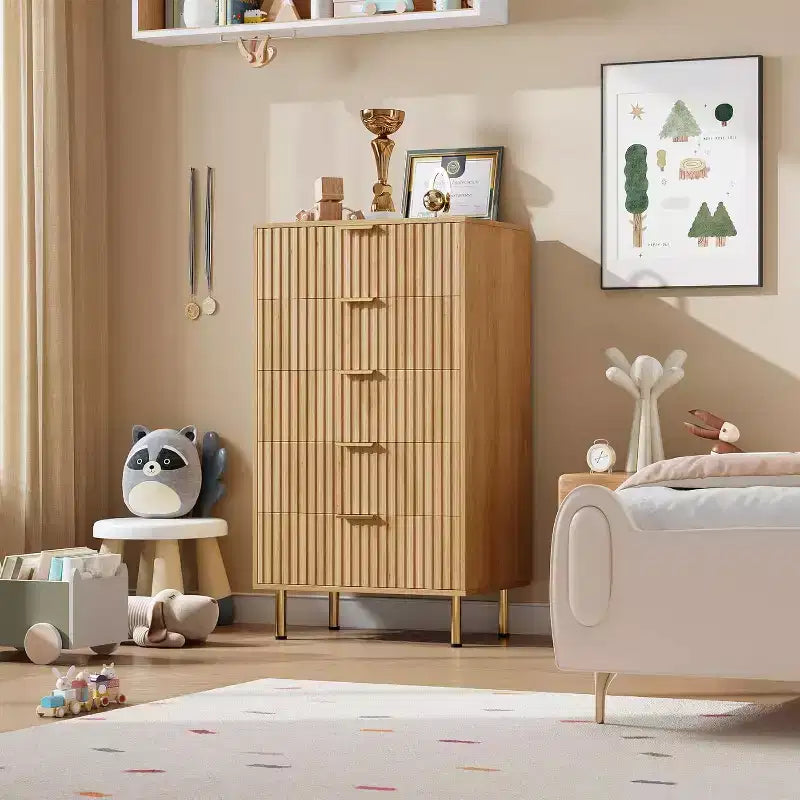 Commode en bois à 5 tiroirs cannelés et profonds de style moderne