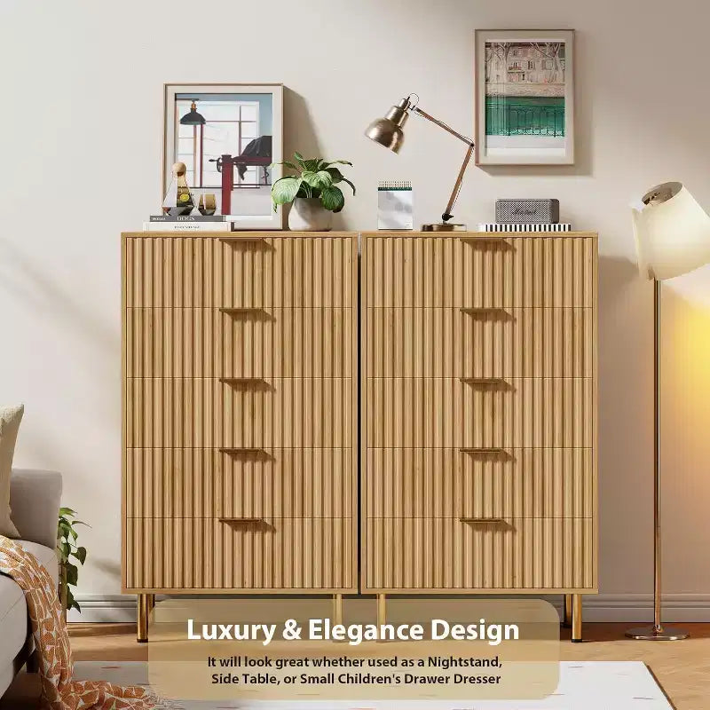 Commode en bois à 5 tiroirs cannelés et profonds de style moderne