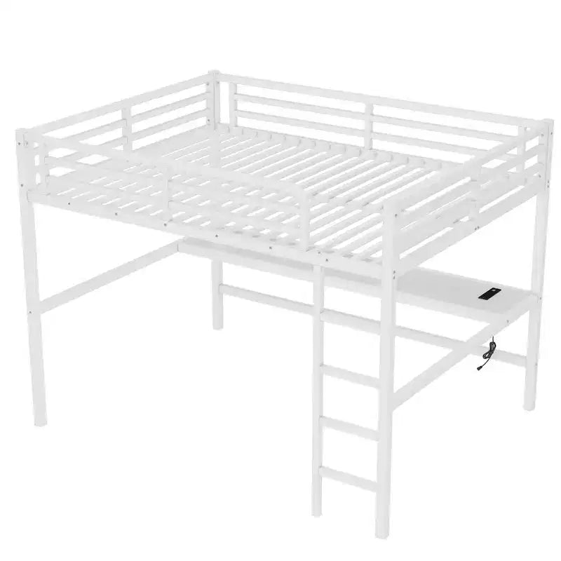 Lit mezzanine en métal avec prise de courant et espace éclairé par LED