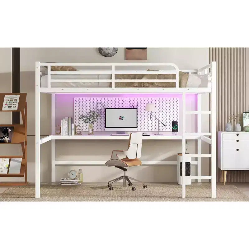Lit mezzanine en métal avec prise de courant et espace éclairé par LED